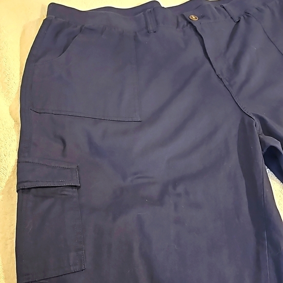 NWOT FRESH Capri Cargo Pants in Navy w Elastic Waist. SIZE 16. - Picture 5 of 8
